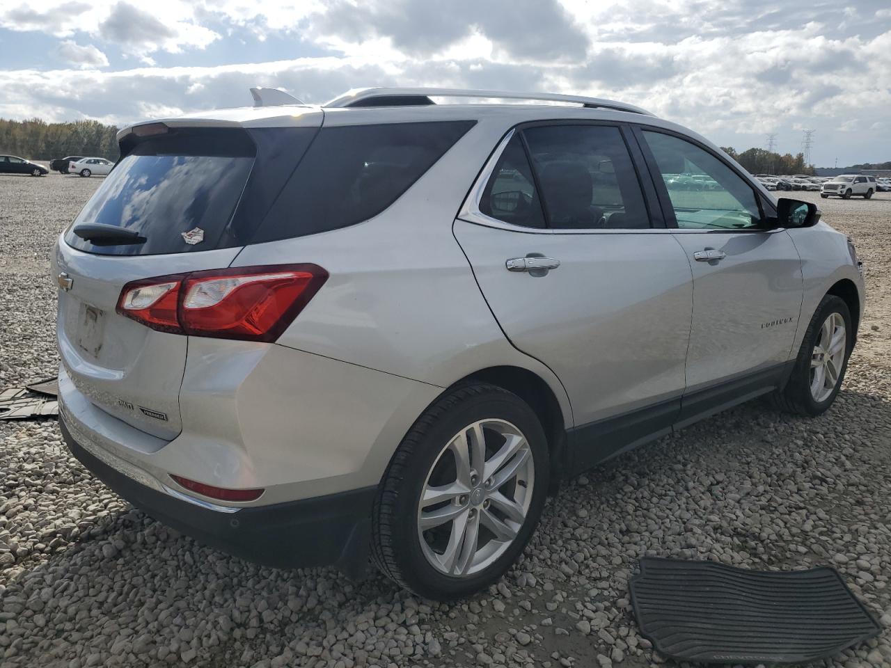 2018 Chevrolet Equinox - Image 3