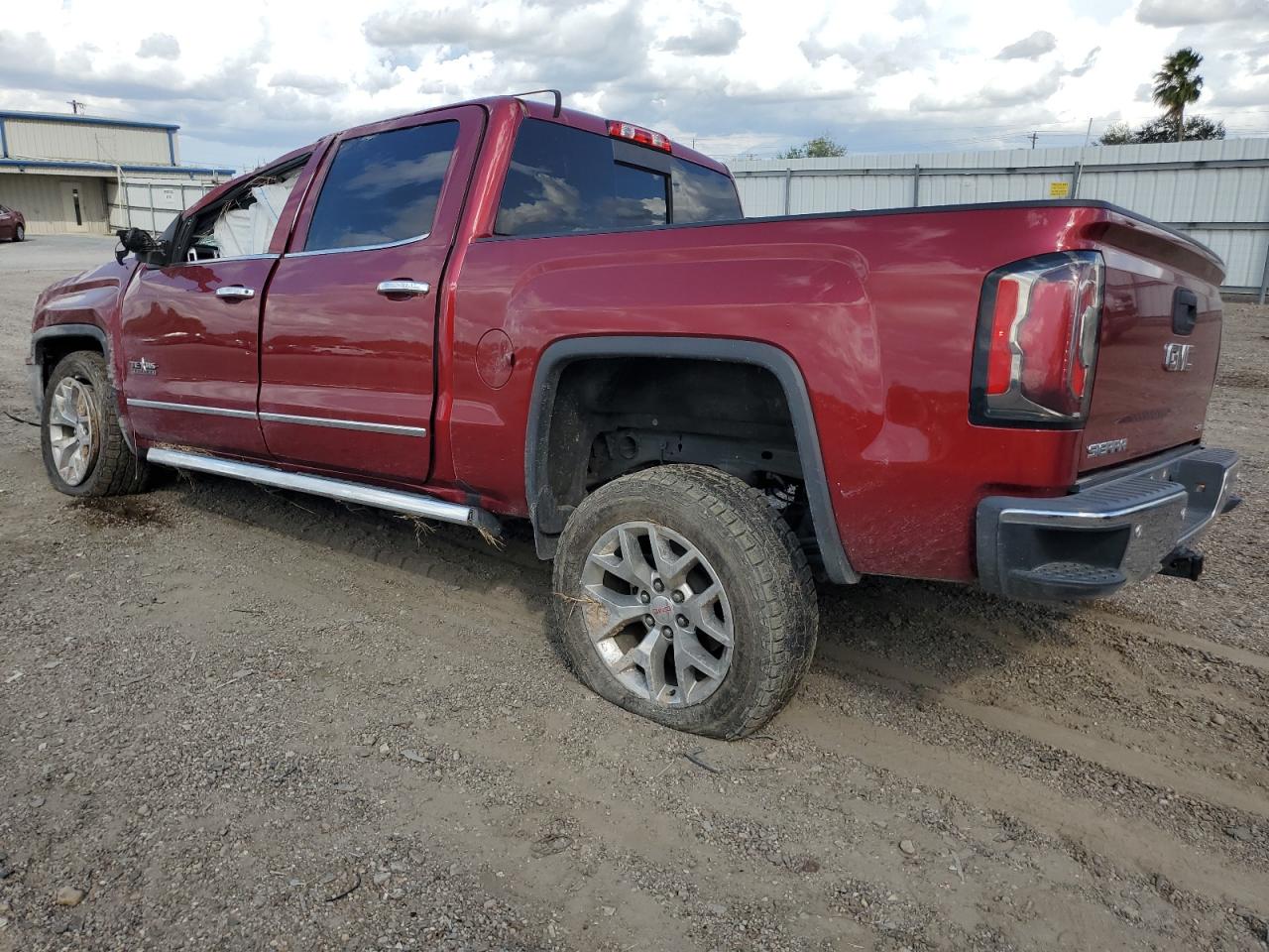 2018 GMC Sierra - Image 2