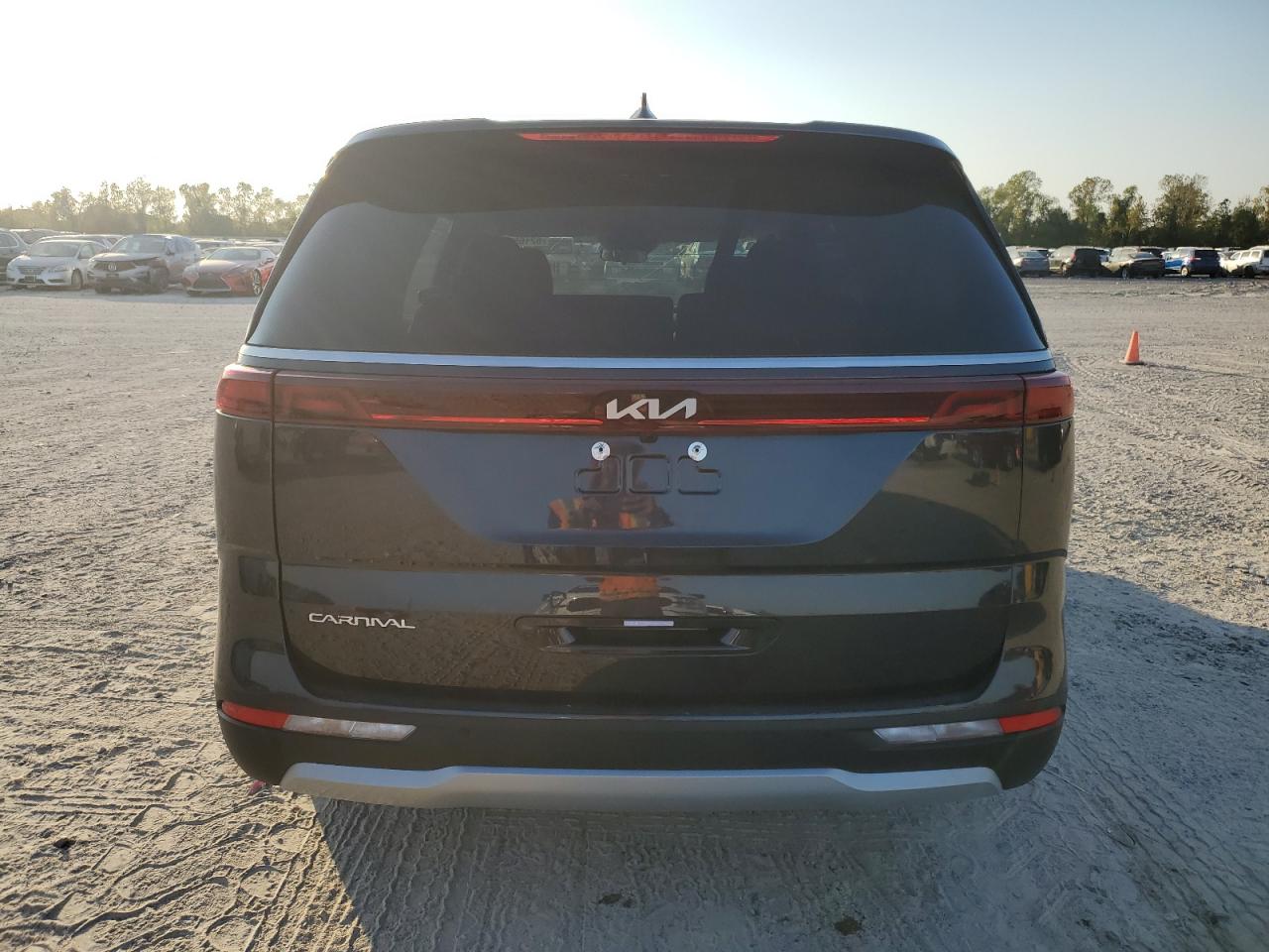 2024 Kia Carnival Lx VIN: KNDNB4H36R6314624 Lot: 82165794