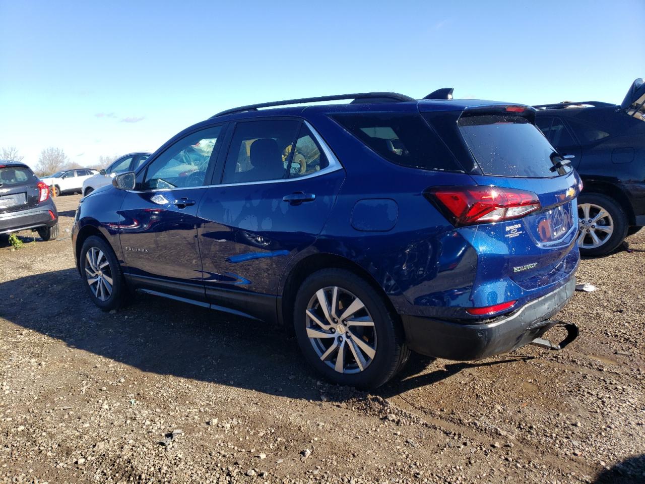 2022 Chevrolet Equinox - Image 2