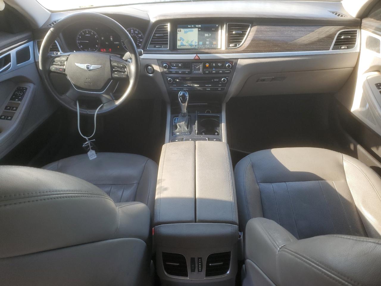 2015 Hyundai Genesis - Image 8