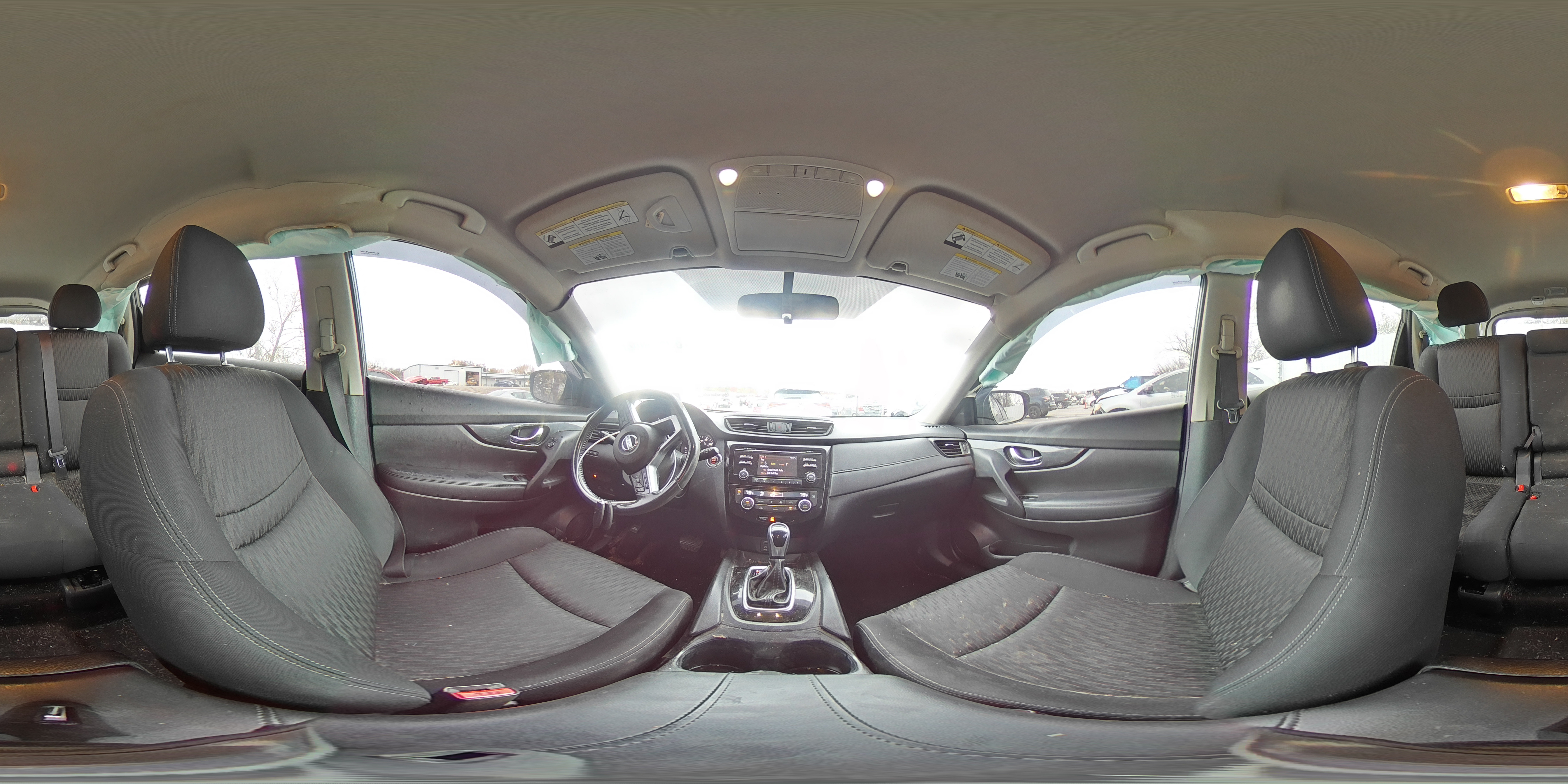 2017 Nissan Rogue - Image 14