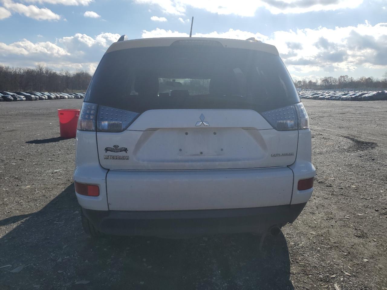 2011 Mitsubishi Outlander - Image 6