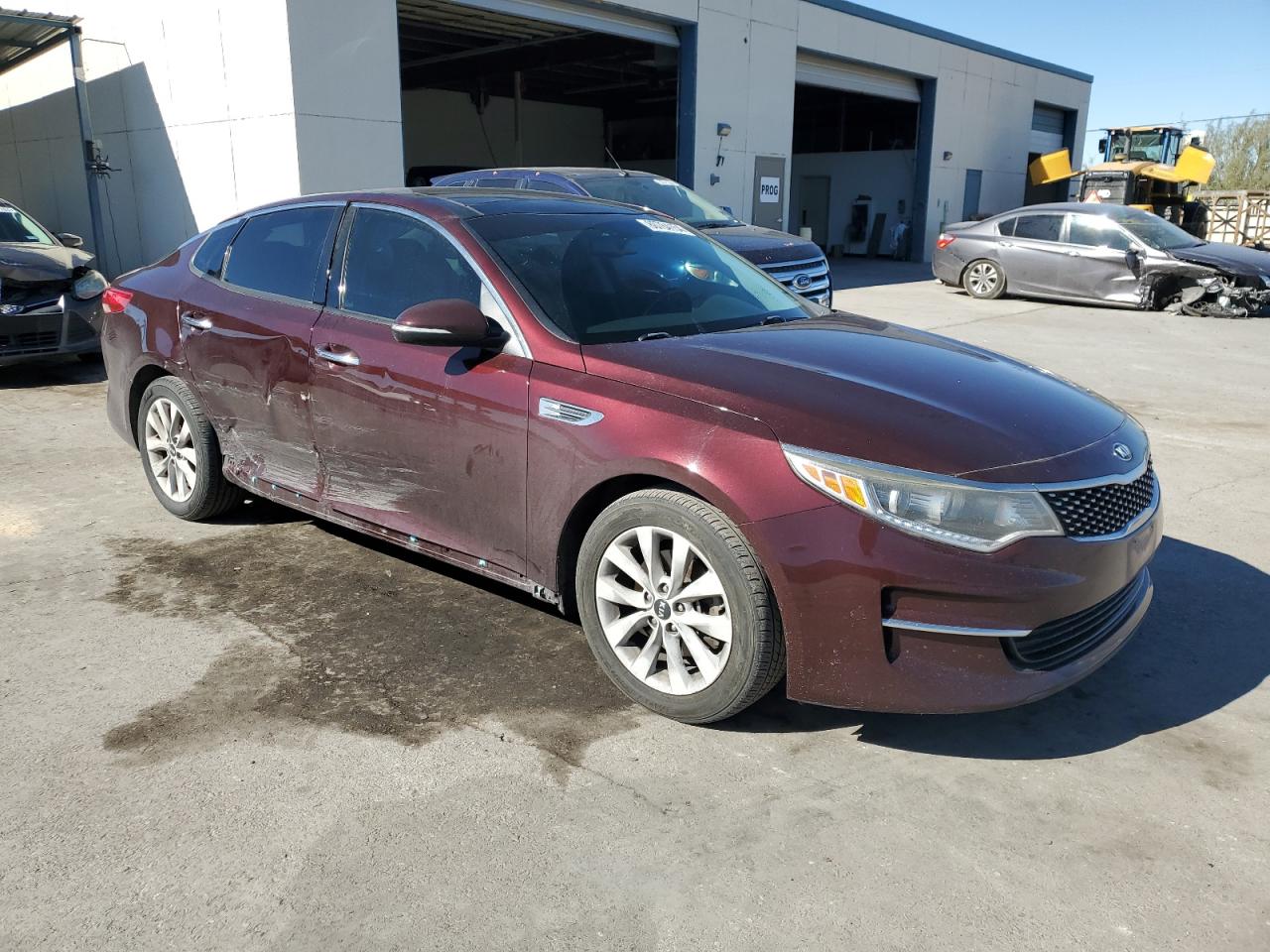 VIN 5XXGU4L34JG271546 2018 KIA OPTIMA no.4