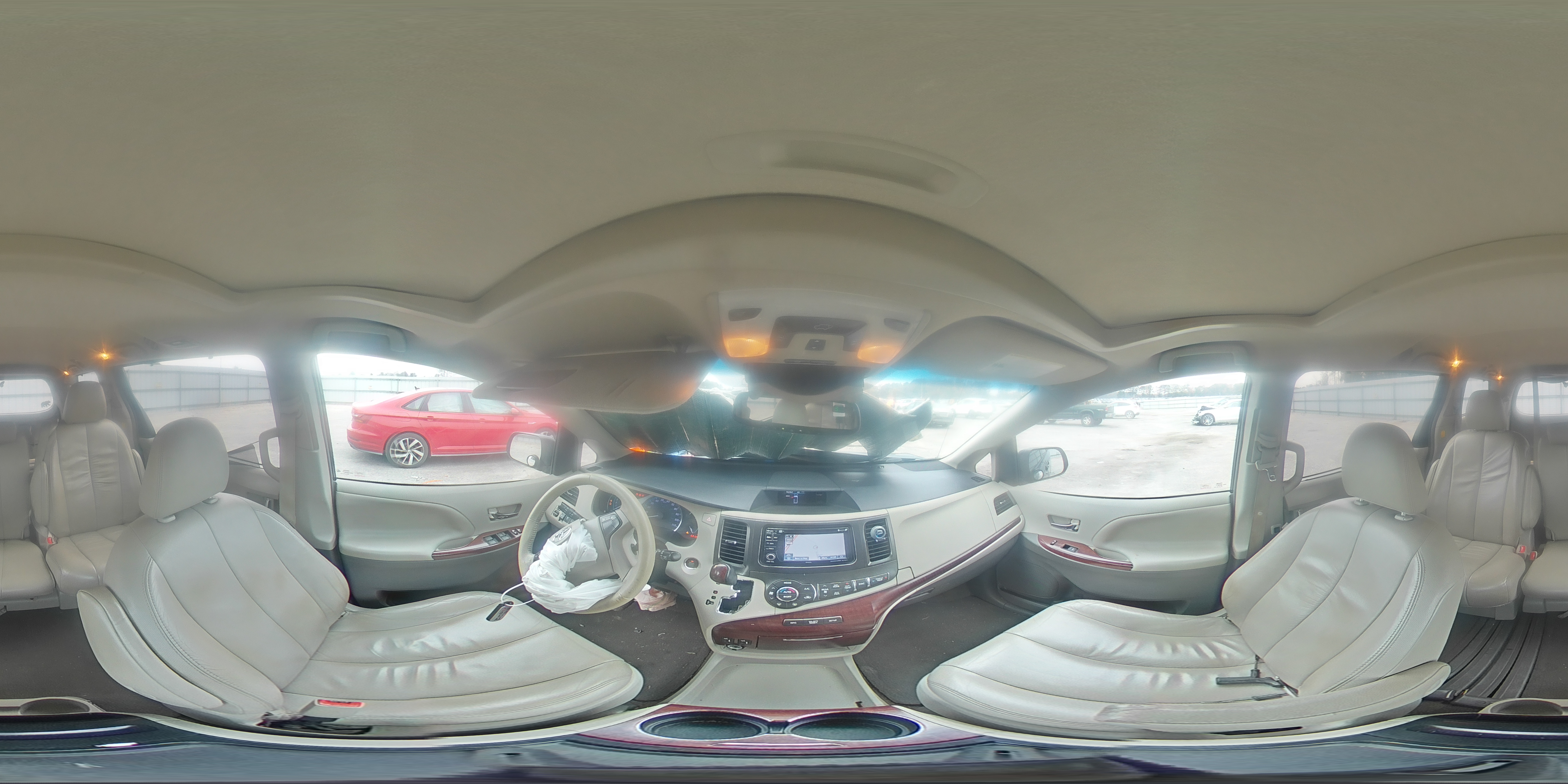 2012 Toyota Sienna - Image 14