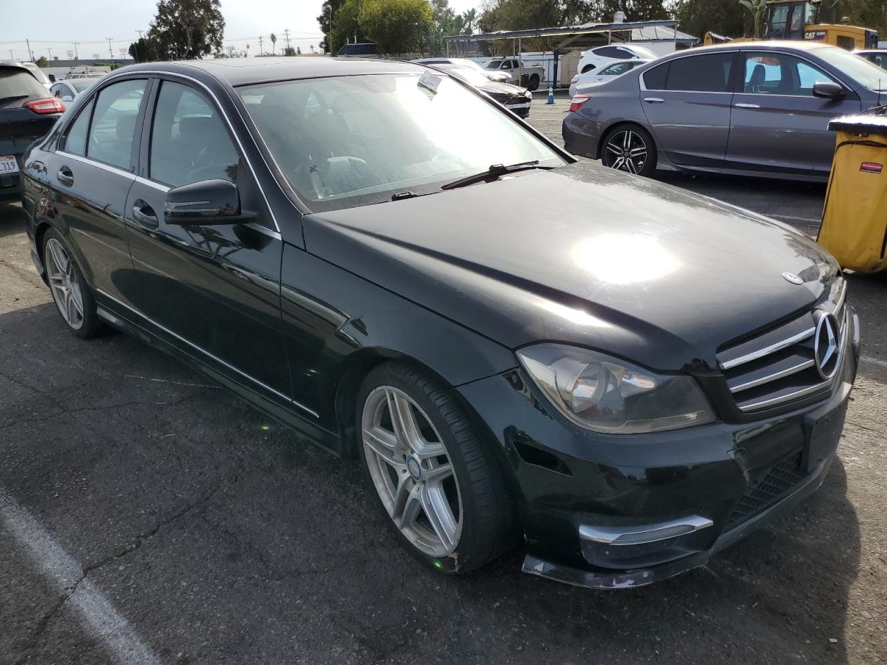 VIN WDDGF4HBXEG242549 2014 MERCEDES-BENZ C-CLASS no.4