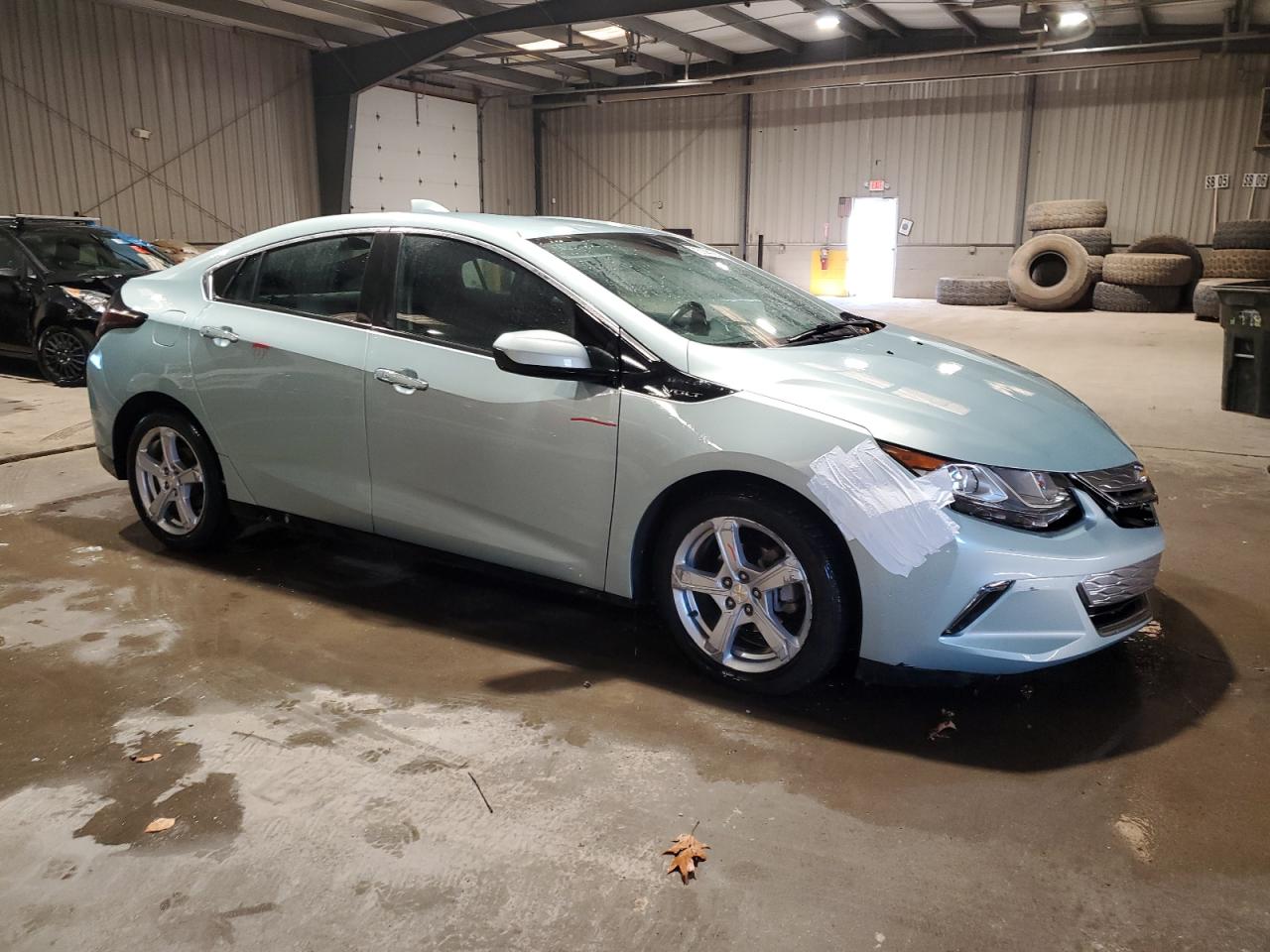 2018 Chevrolet Volt - Image 4