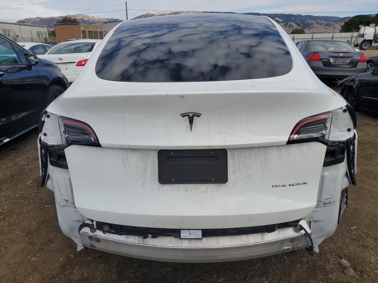 2022 Tesla Model Y VIN: 7SAYGAEE4NF362899 Lot: 80015564