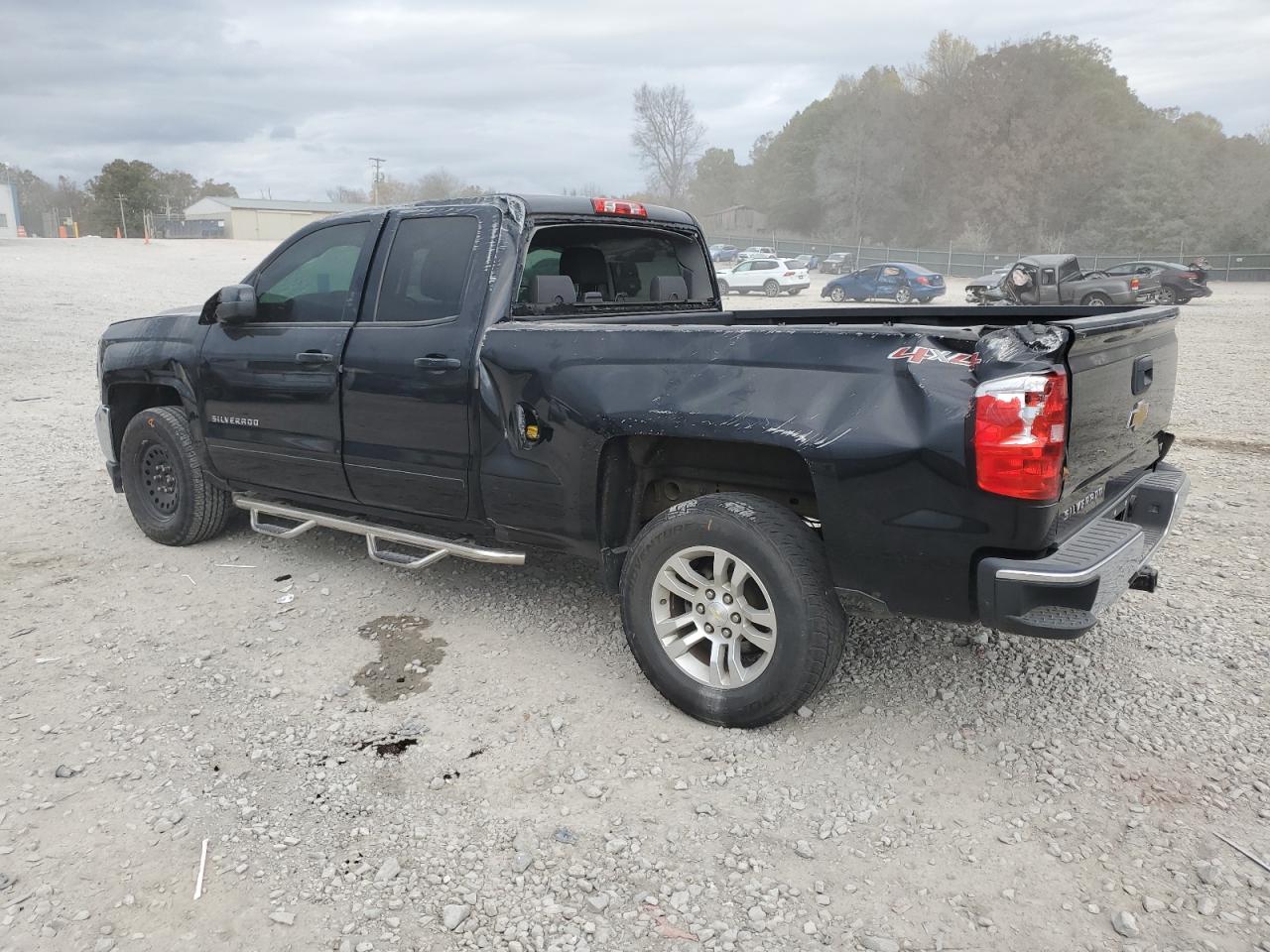 2016 Chevrolet Silverado - Image 2