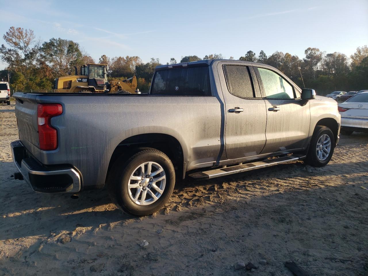 2020 Chevrolet Silverado - Image 3
