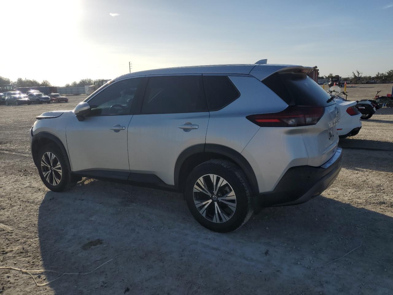 2021 Nissan Rogue - Image 2