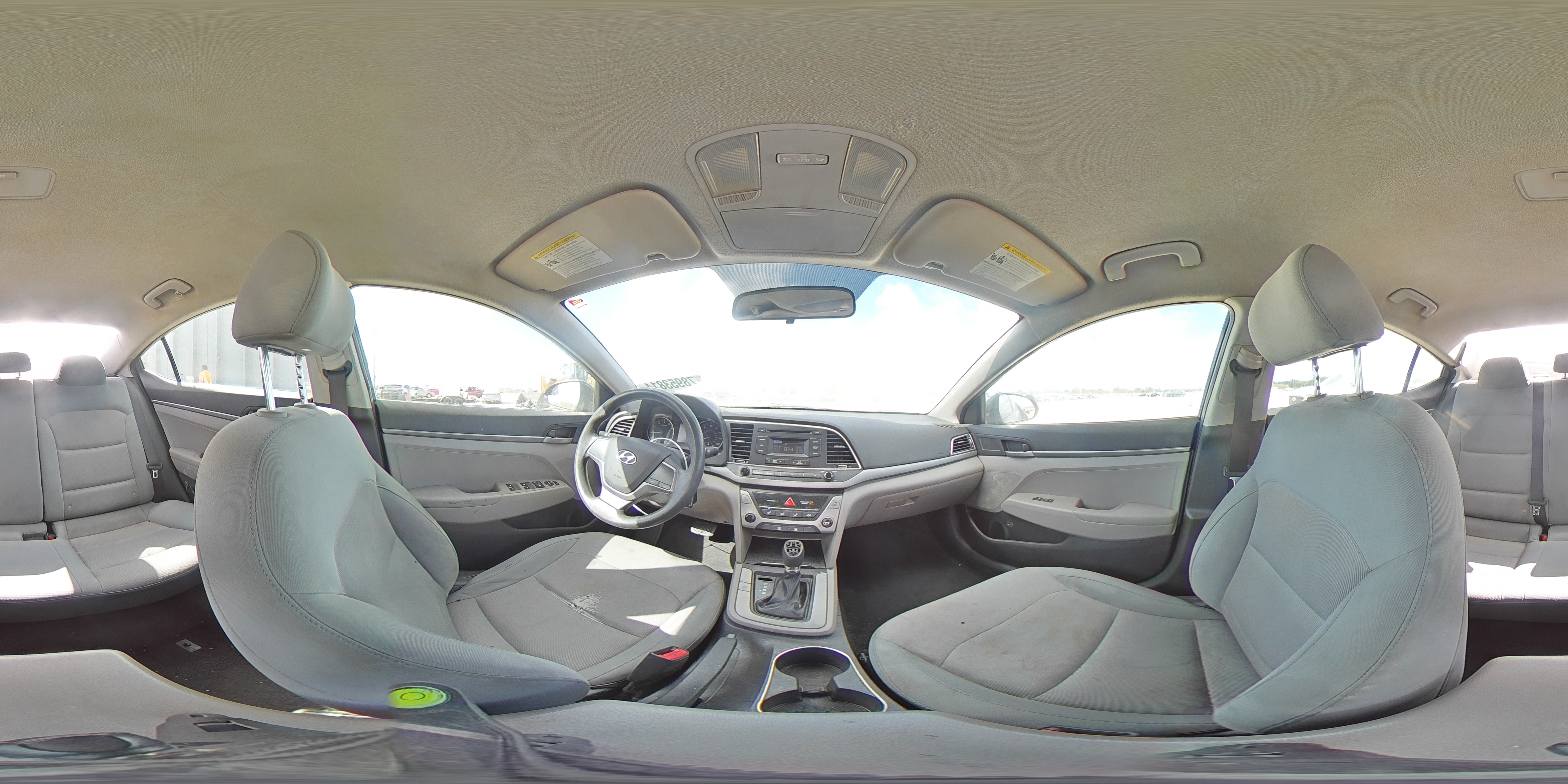 2017 Hyundai Elantra - Image 13