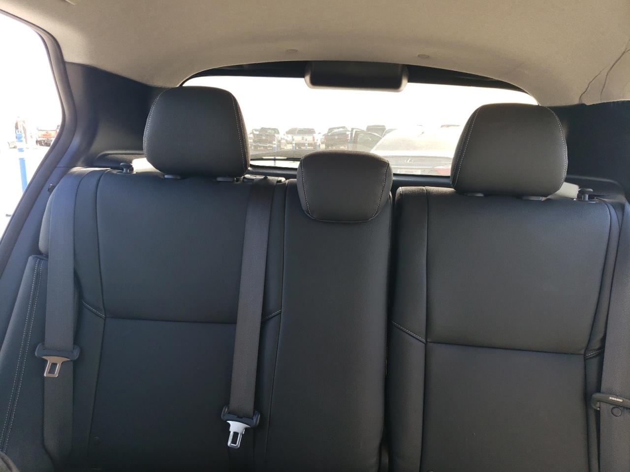 2022 Nissan Kicks - Image 10