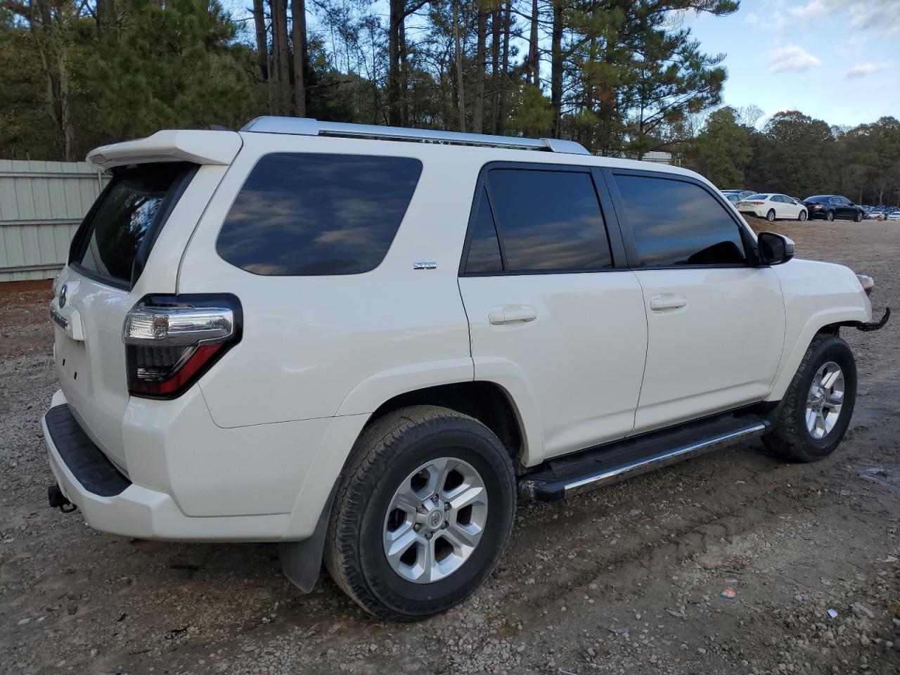 VIN JTEZU5JR9H5162760 2017 TOYOTA 4RUNNER no.3