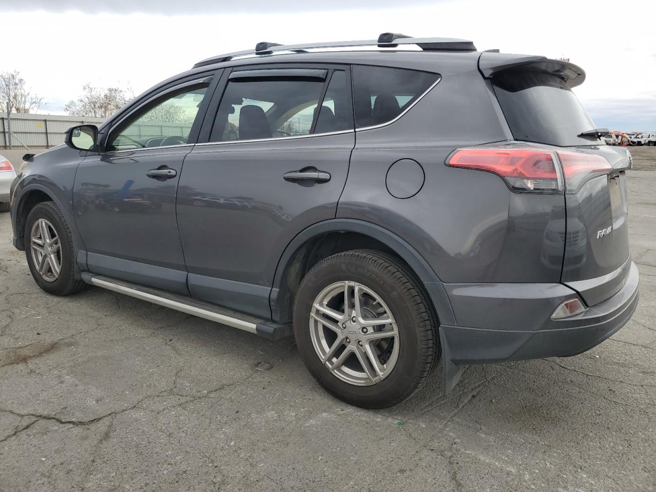 2017 Toyota RAV 4 - Image 2