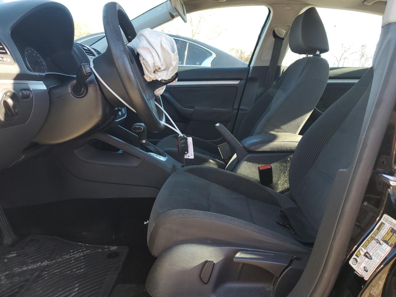 2009 Volkswagen Jetta - Image 7