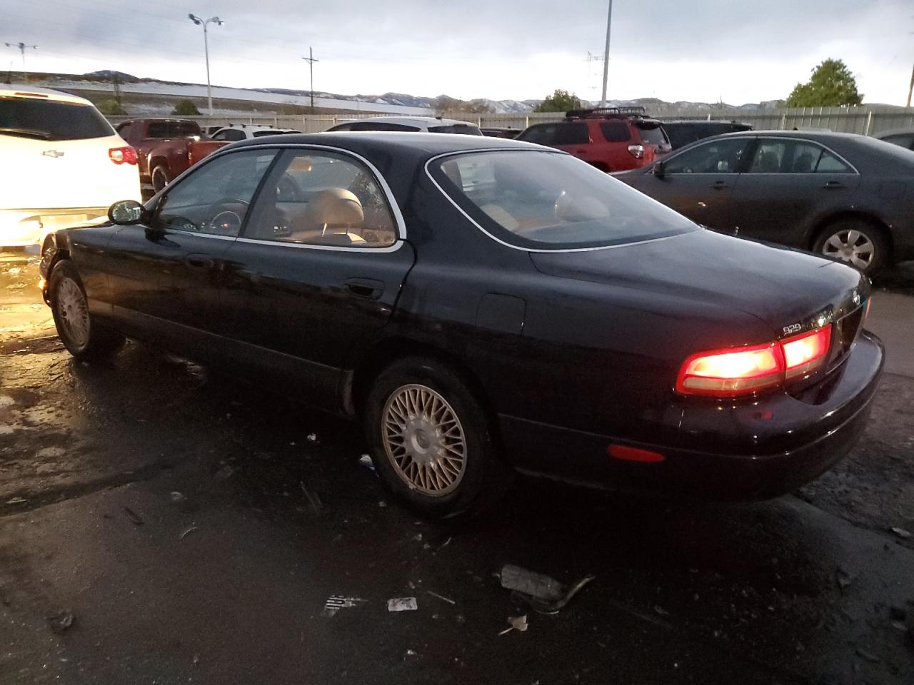 1992 Mazda 929 - Image 2