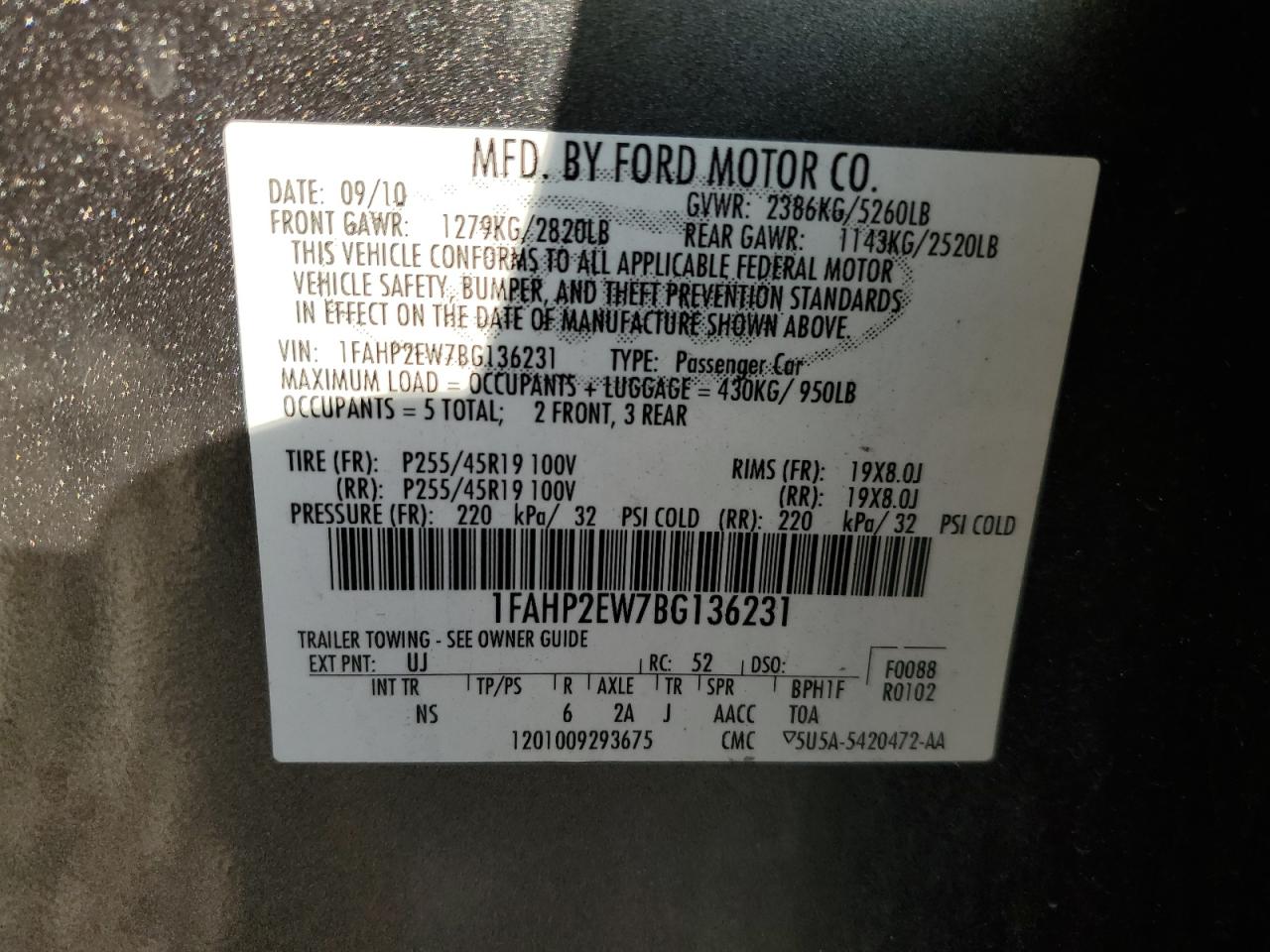 2011 Ford Taurus - Image 12