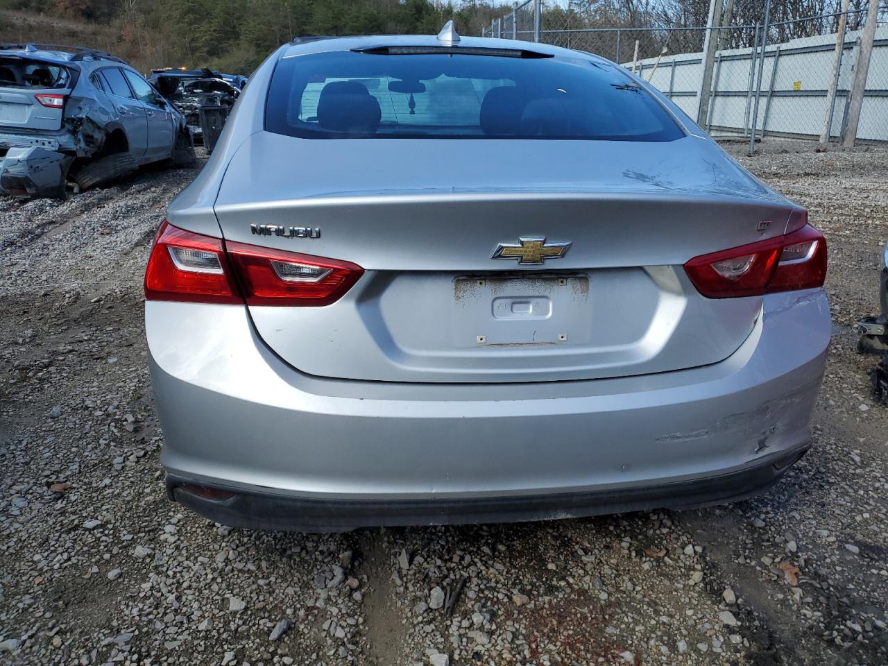 2017 Chevrolet Malibu - Image 6