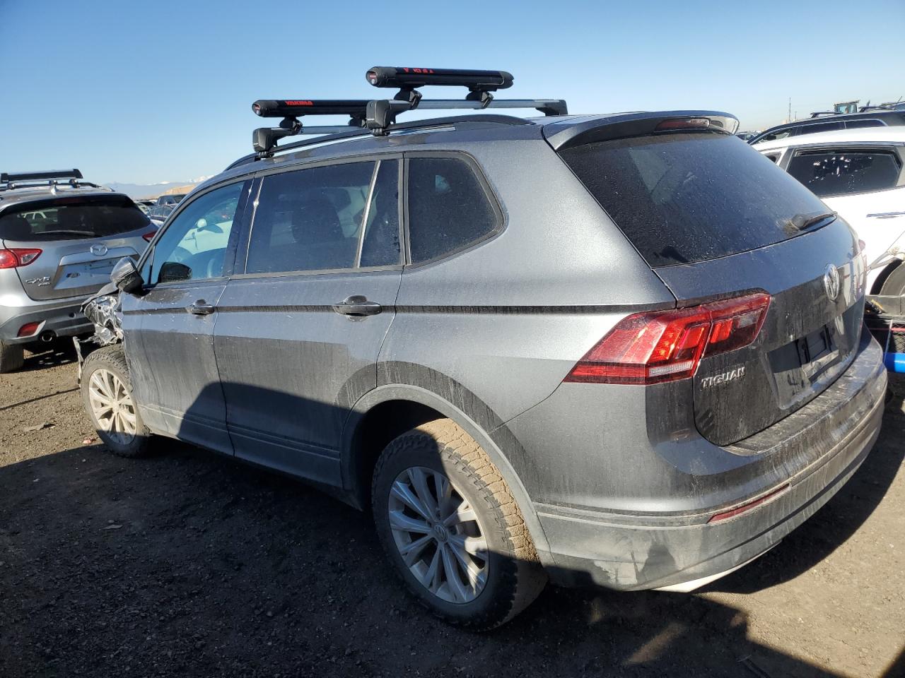 2018 Volkswagen Tiguan - Image 2