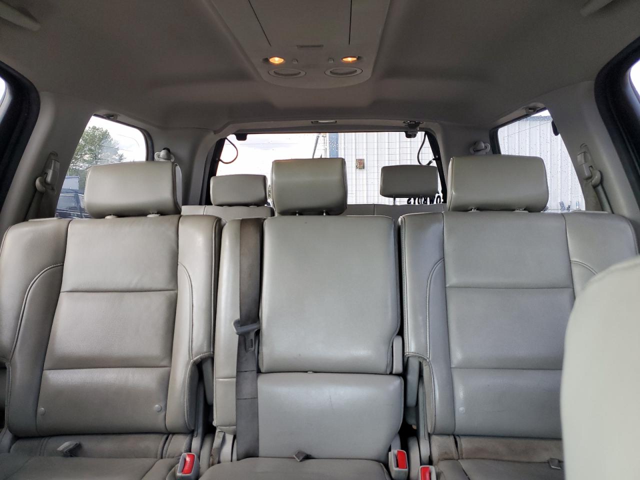 2010 Nissan Armada - Image 10