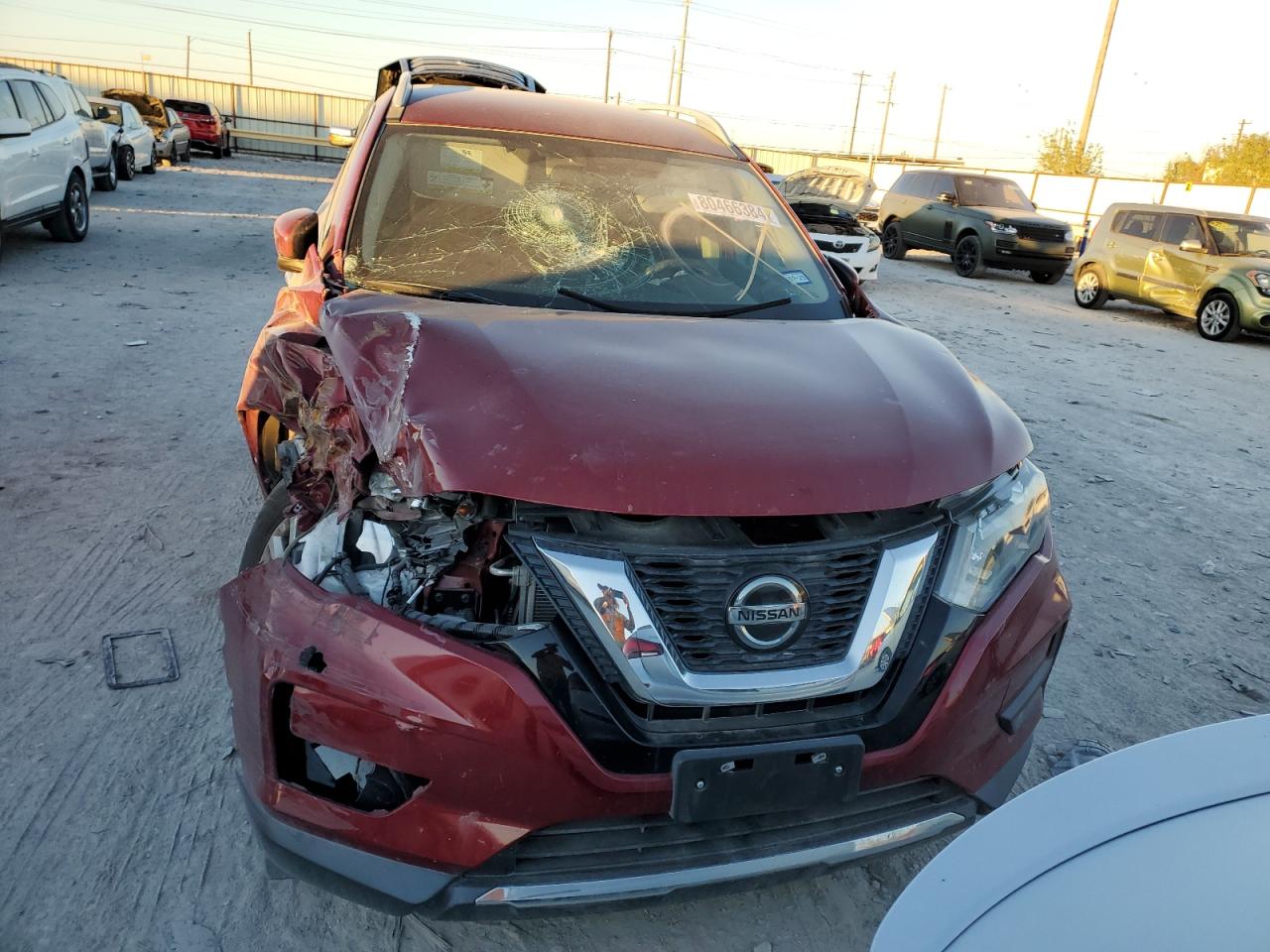 2018 Nissan Rogue - Image 5
