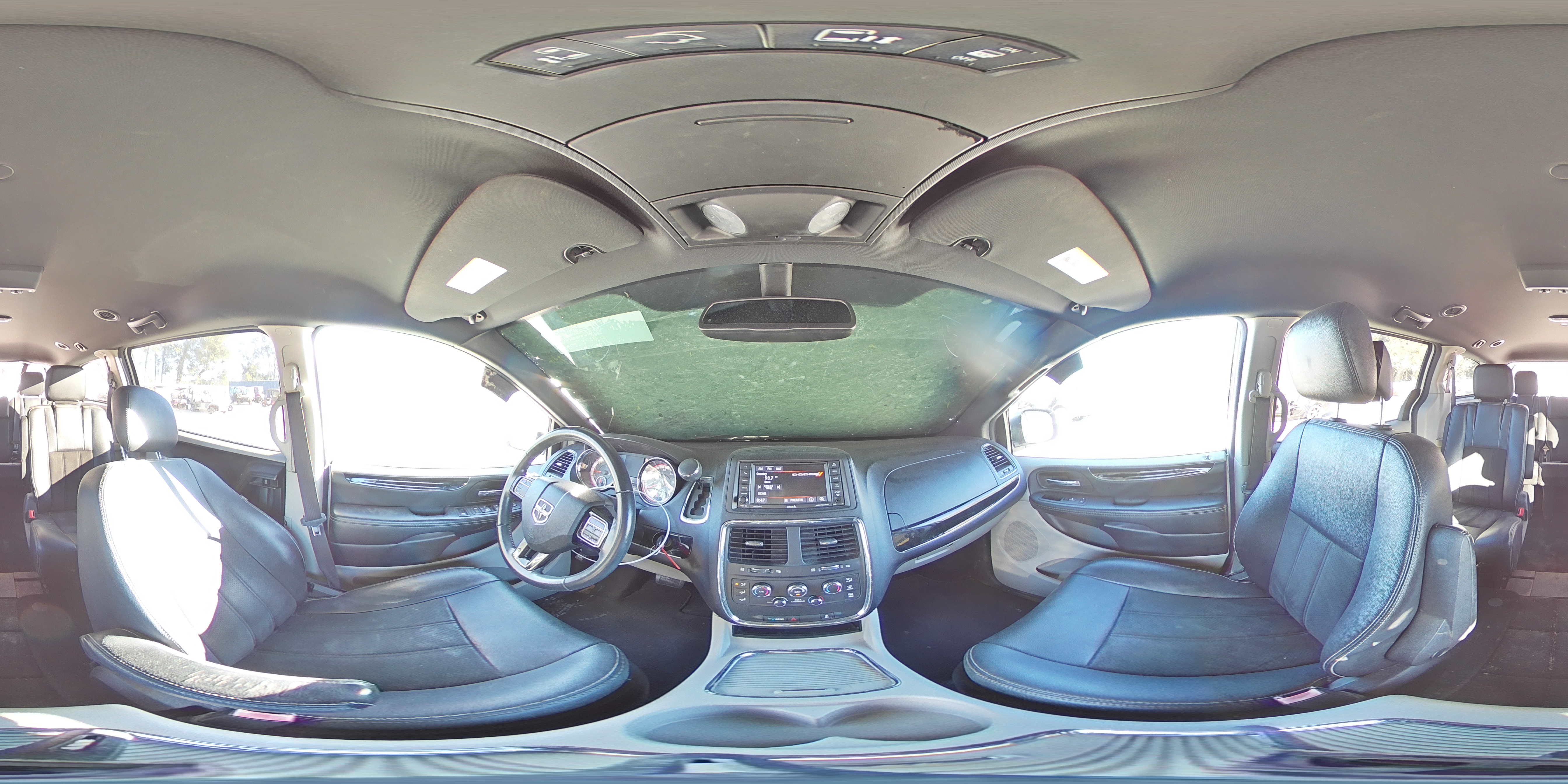 2019 Dodge Caravan - Image 13