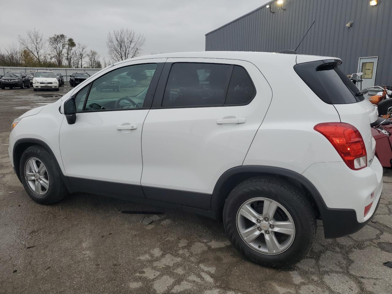 2020 Chevrolet Trax - Image 2