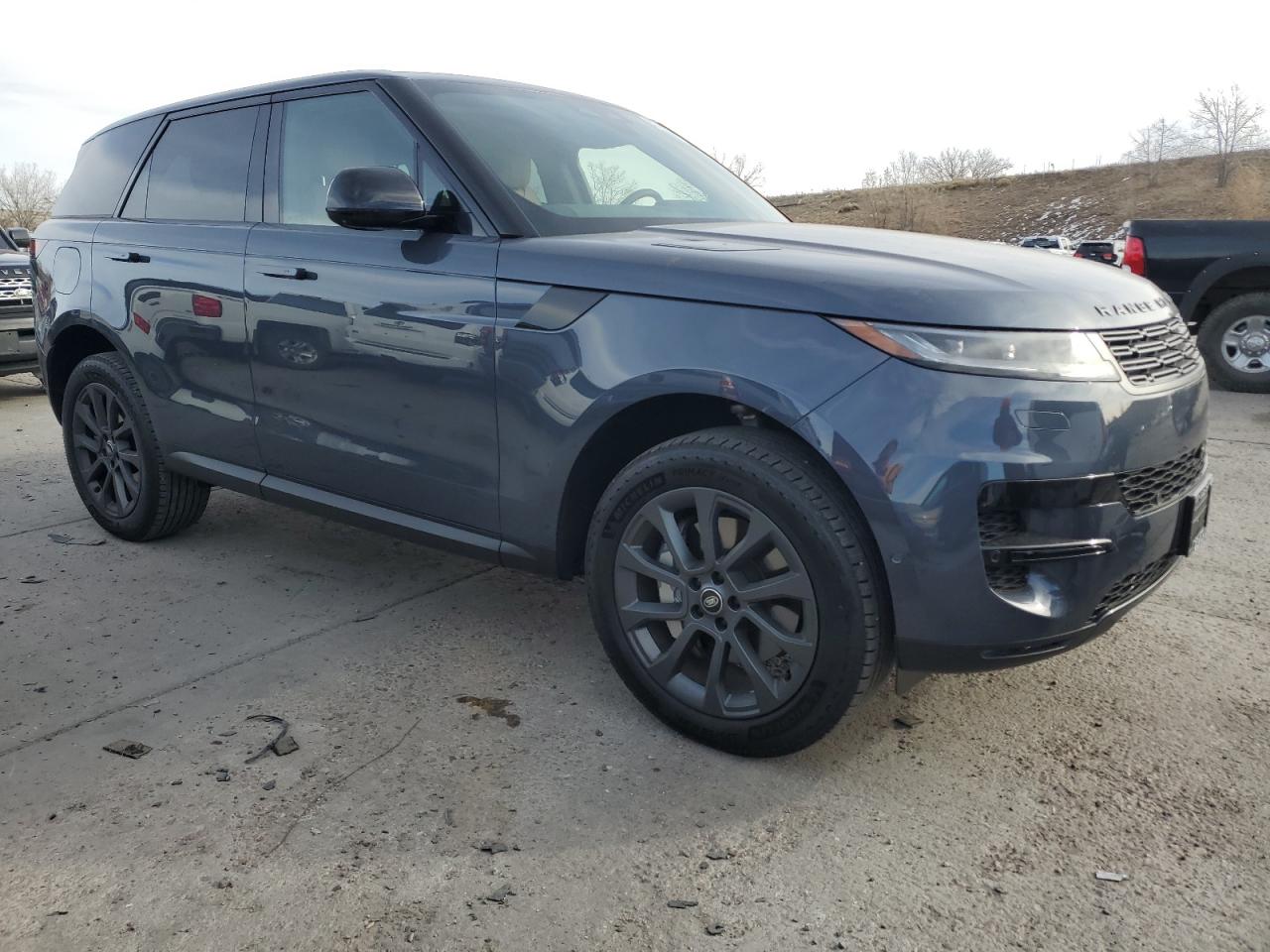 2024 Land Rover Range Rover - Image 4