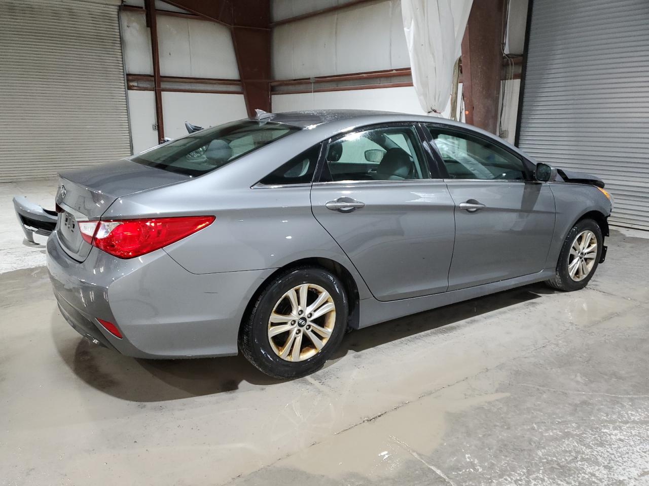 2014 Hyundai Sonata - Image 3