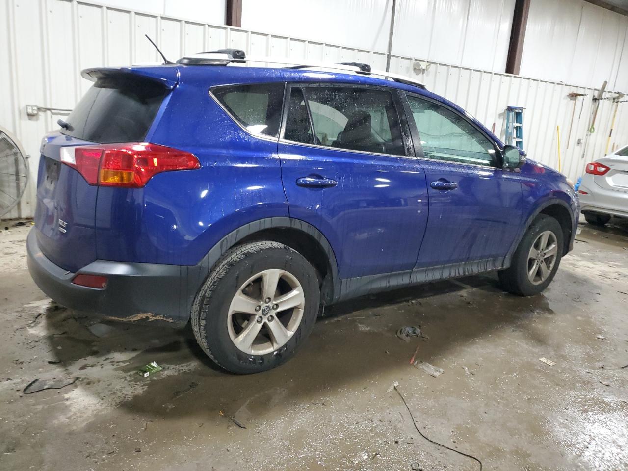 VIN 2T3RFREV9FW408581 2015 TOYOTA RAV4 no.3