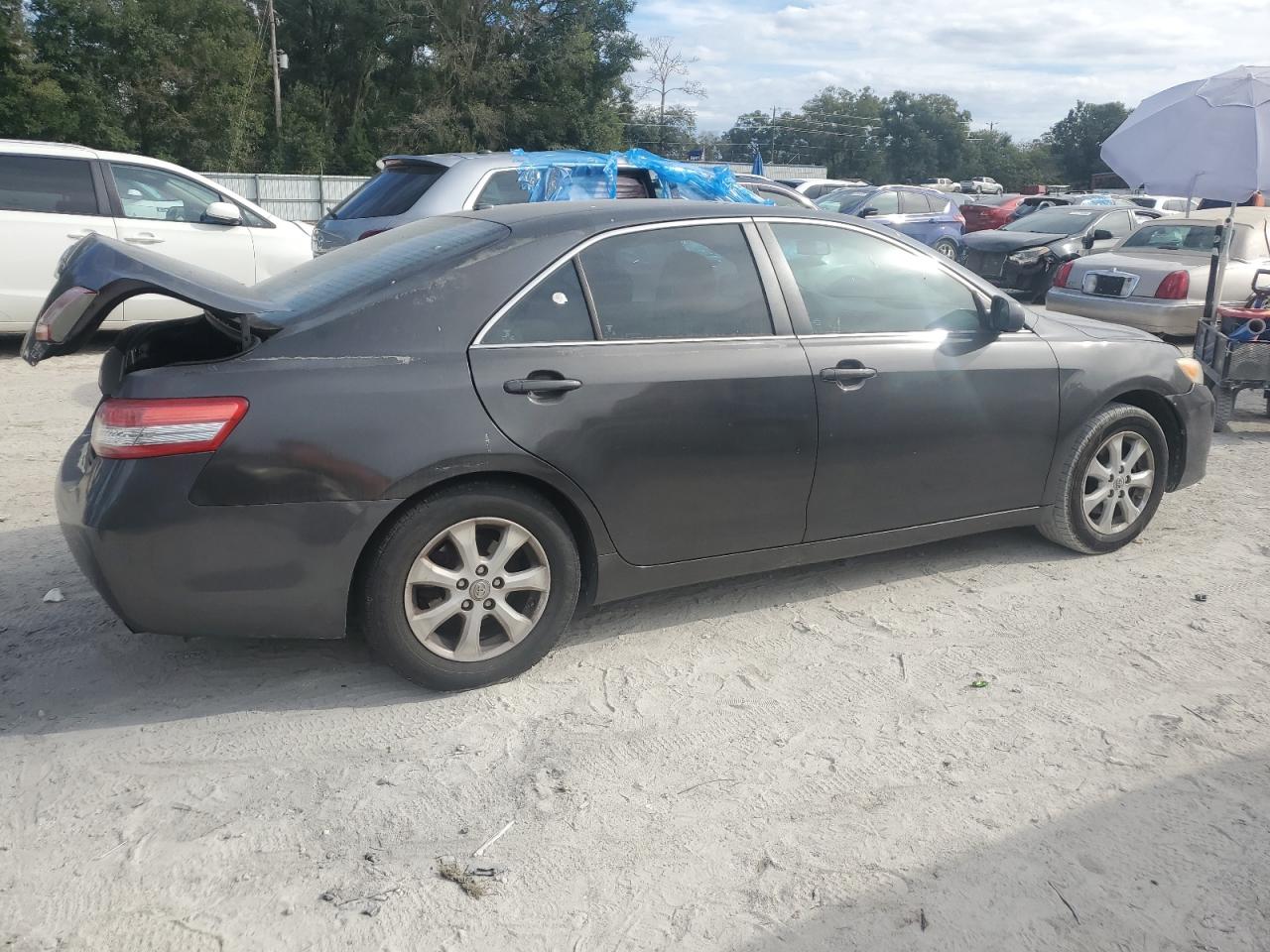 2011 Toyota Camry - Image 3