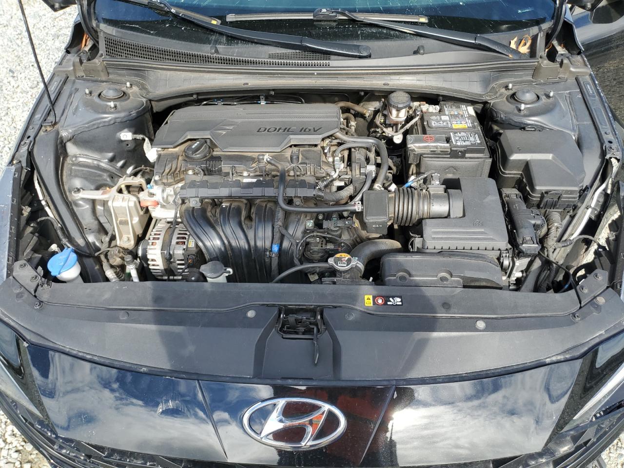 2023 Hyundai Elantra - Image 11