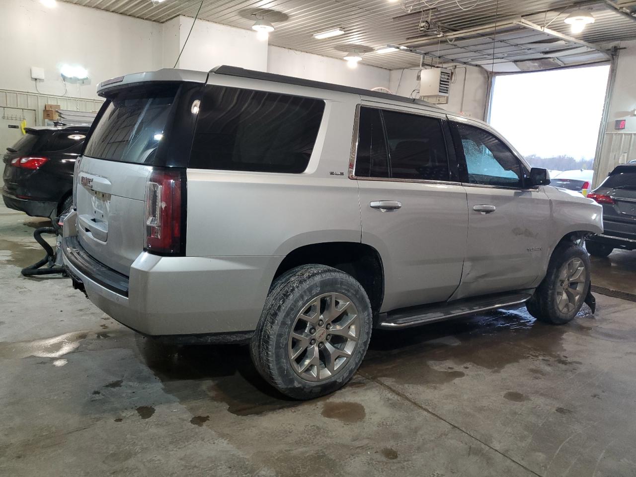 2015 GMC Yukon - Image 3