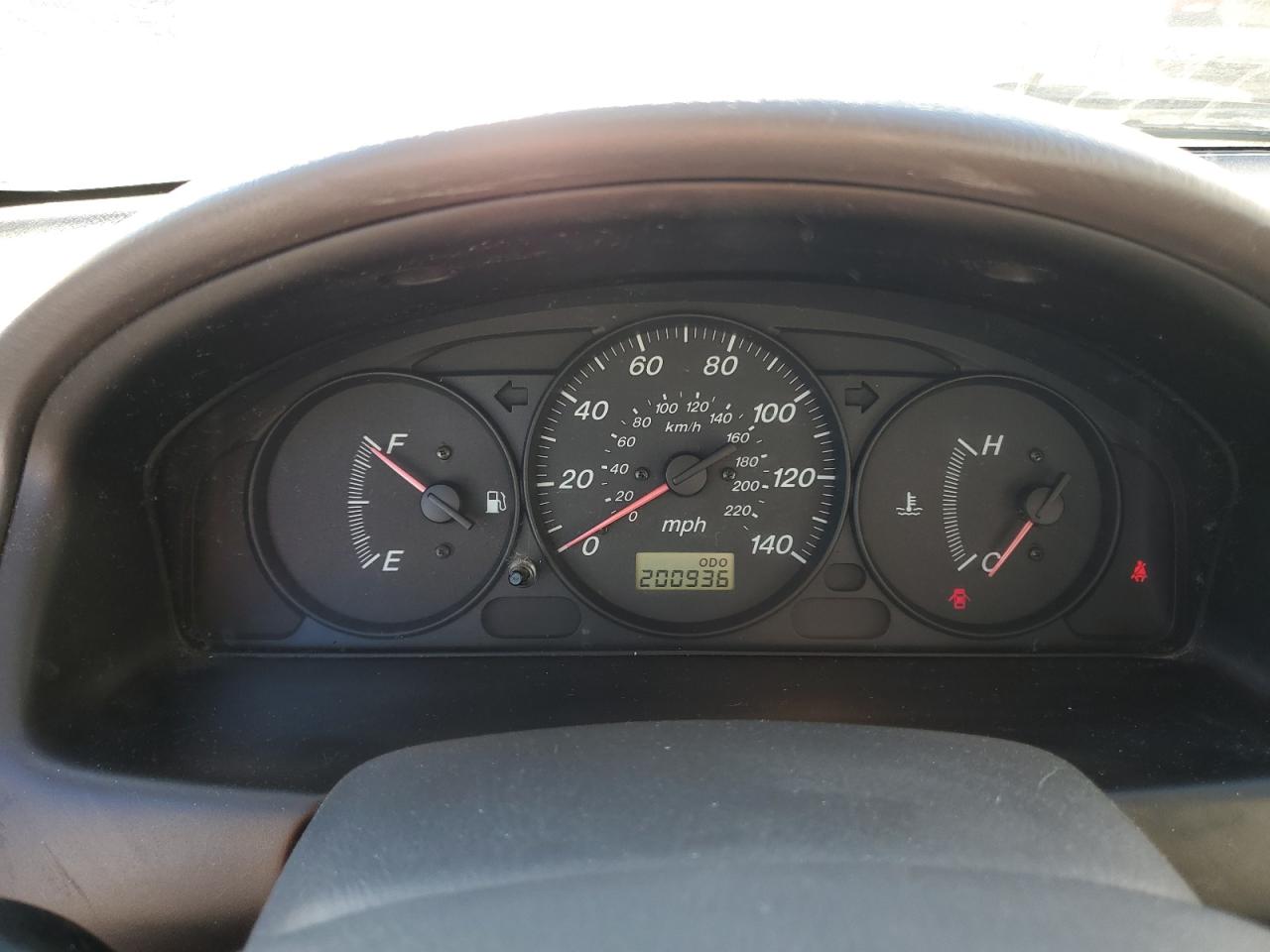 2000 Mazda Protege - Image 9