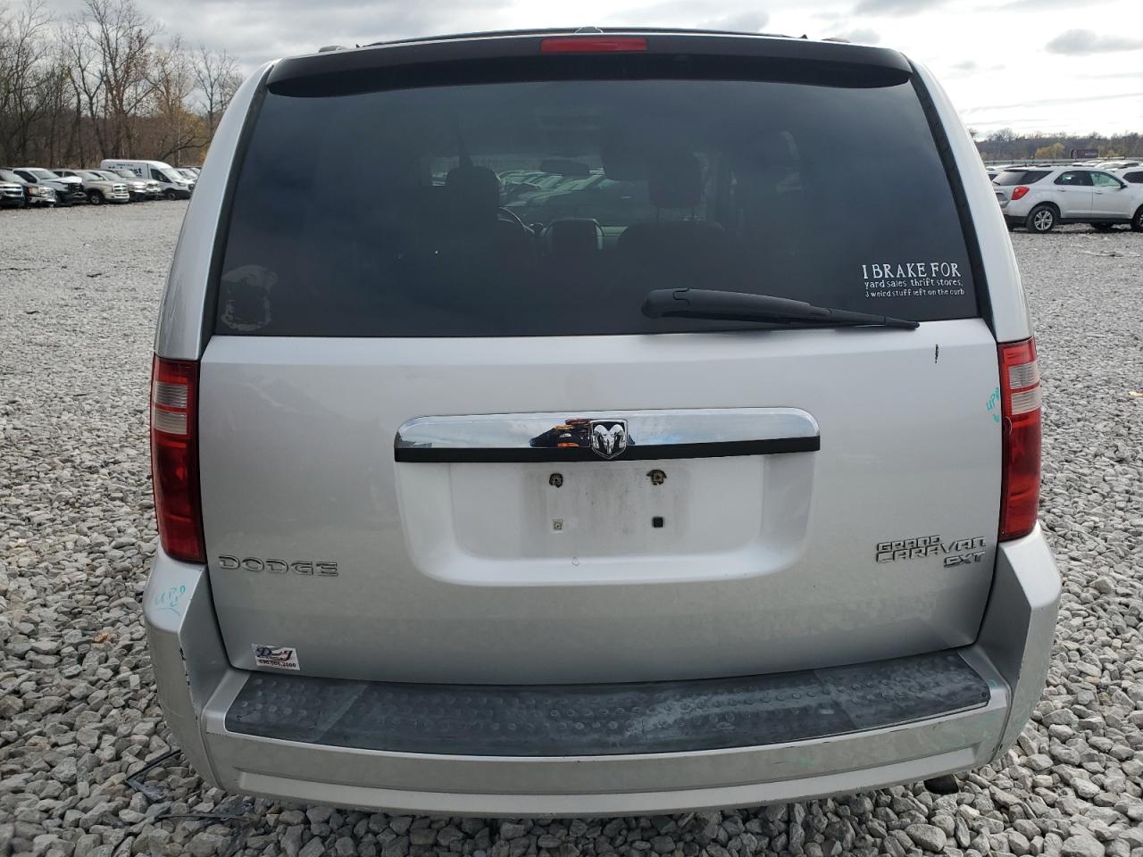 2010 Dodge Caravan - Image 6