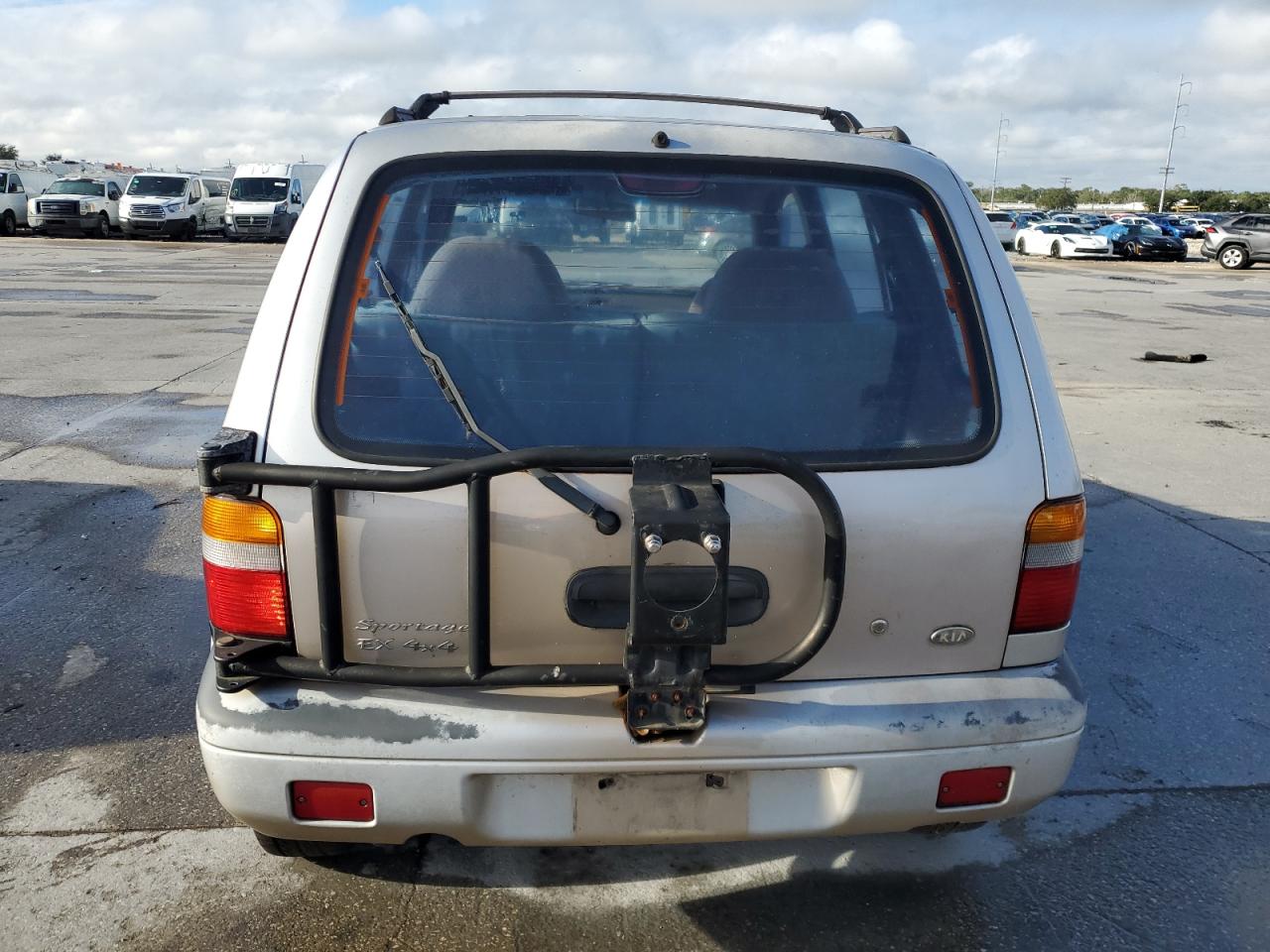 1997 Kia Sportage VIN: KNDJA7235V5538866 Lot: 79728424