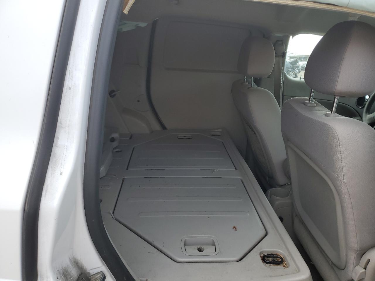 2009 Chevrolet HHR - Image 11