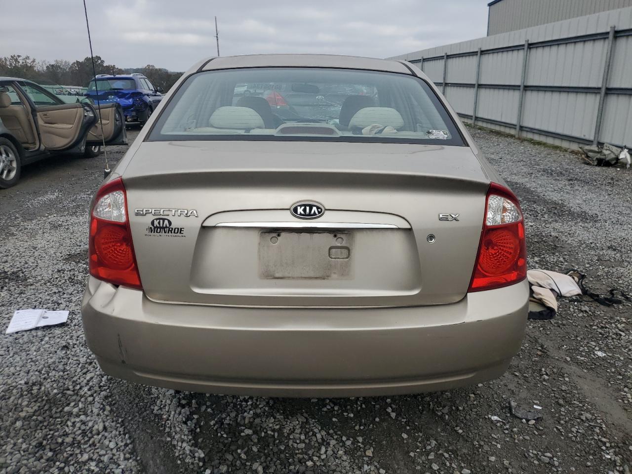 2006 Kia Spectra Lx VIN: KNAFE121465285575 Lot: 80156134