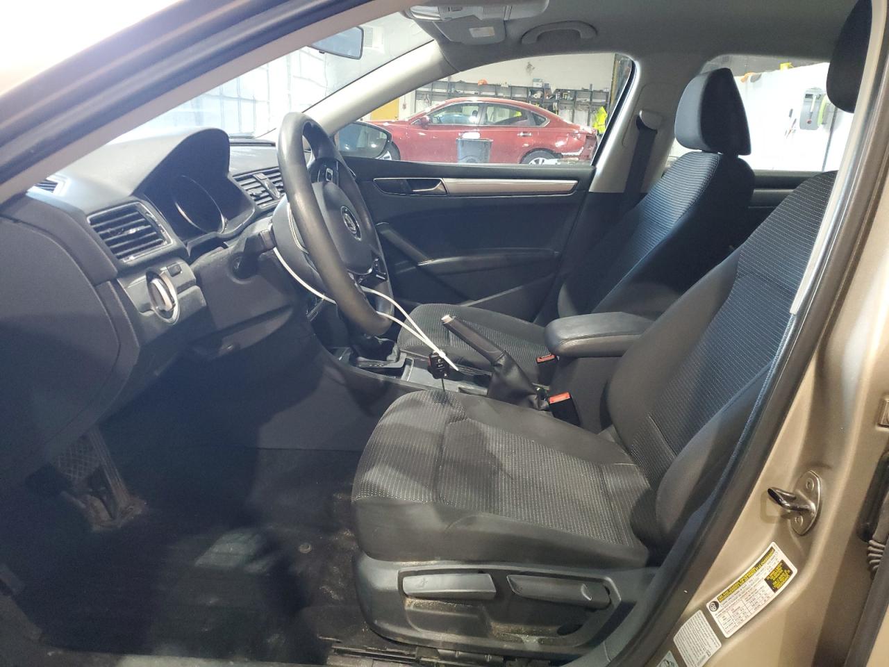 2016 Volkswagen Passat - Image 7
