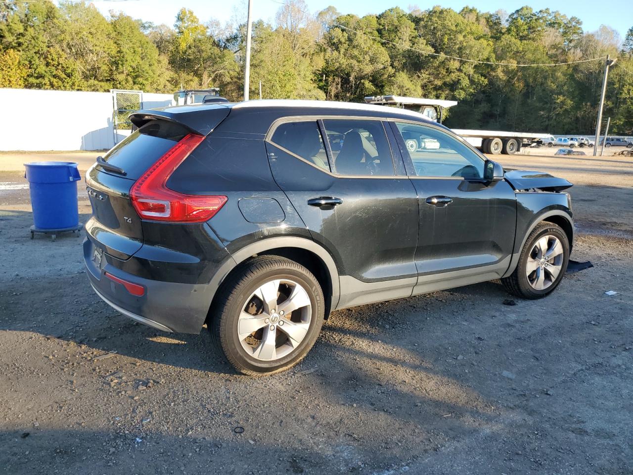 2019 Volvo XC40 - Image 3