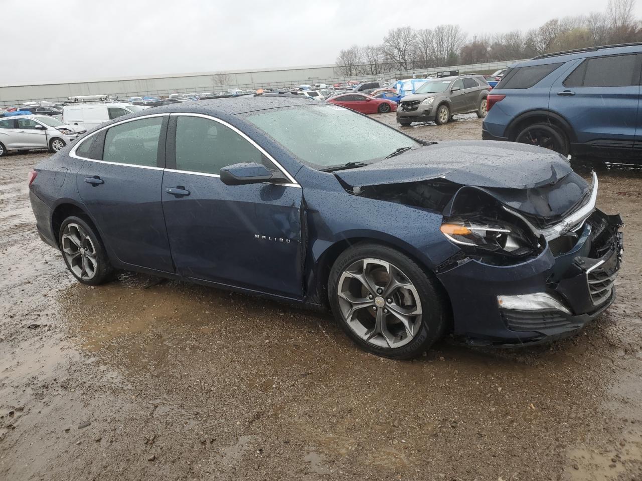 2021 Chevrolet Malibu - Image 4