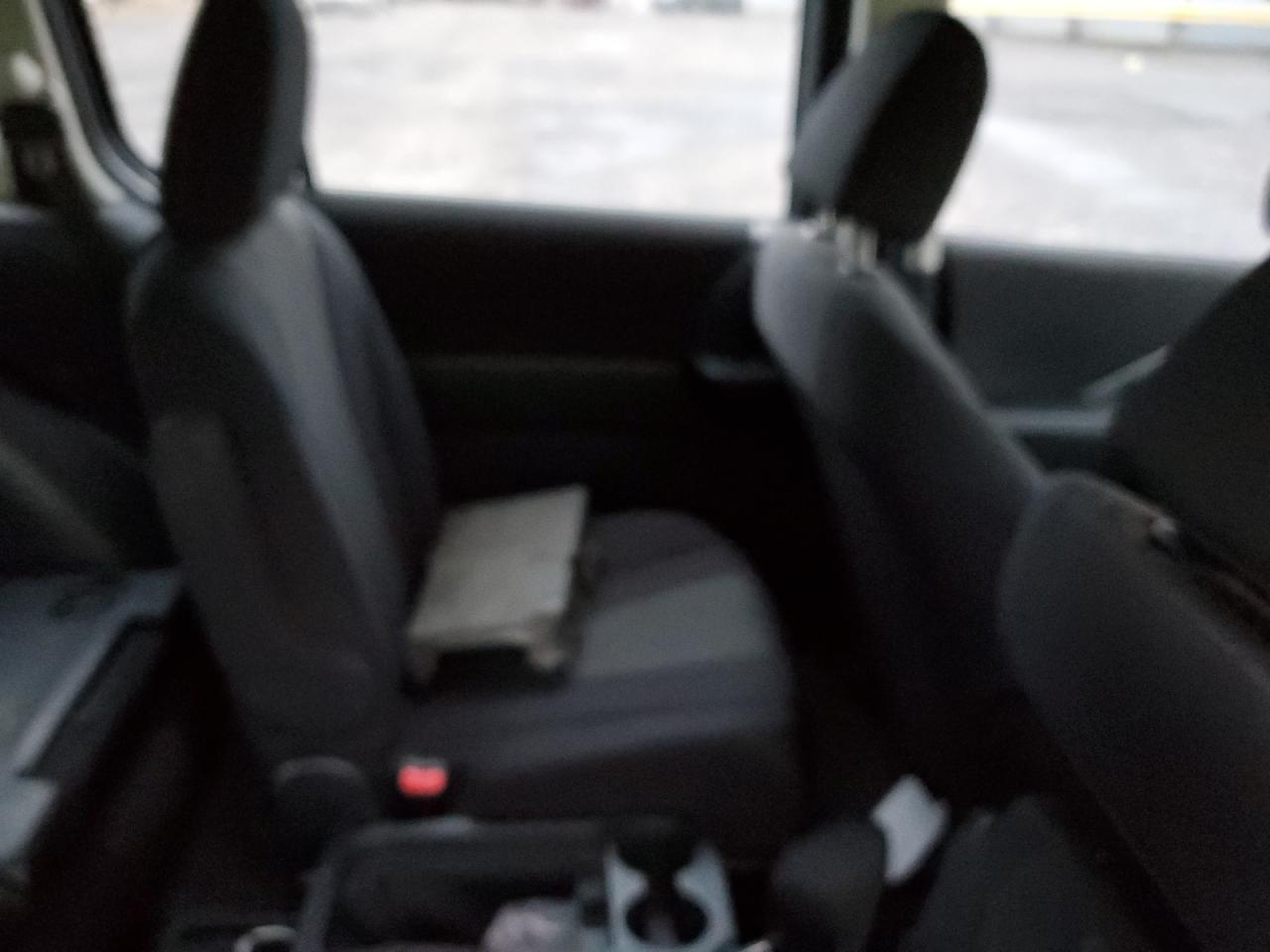 2012 Mazda 5 - Image 10