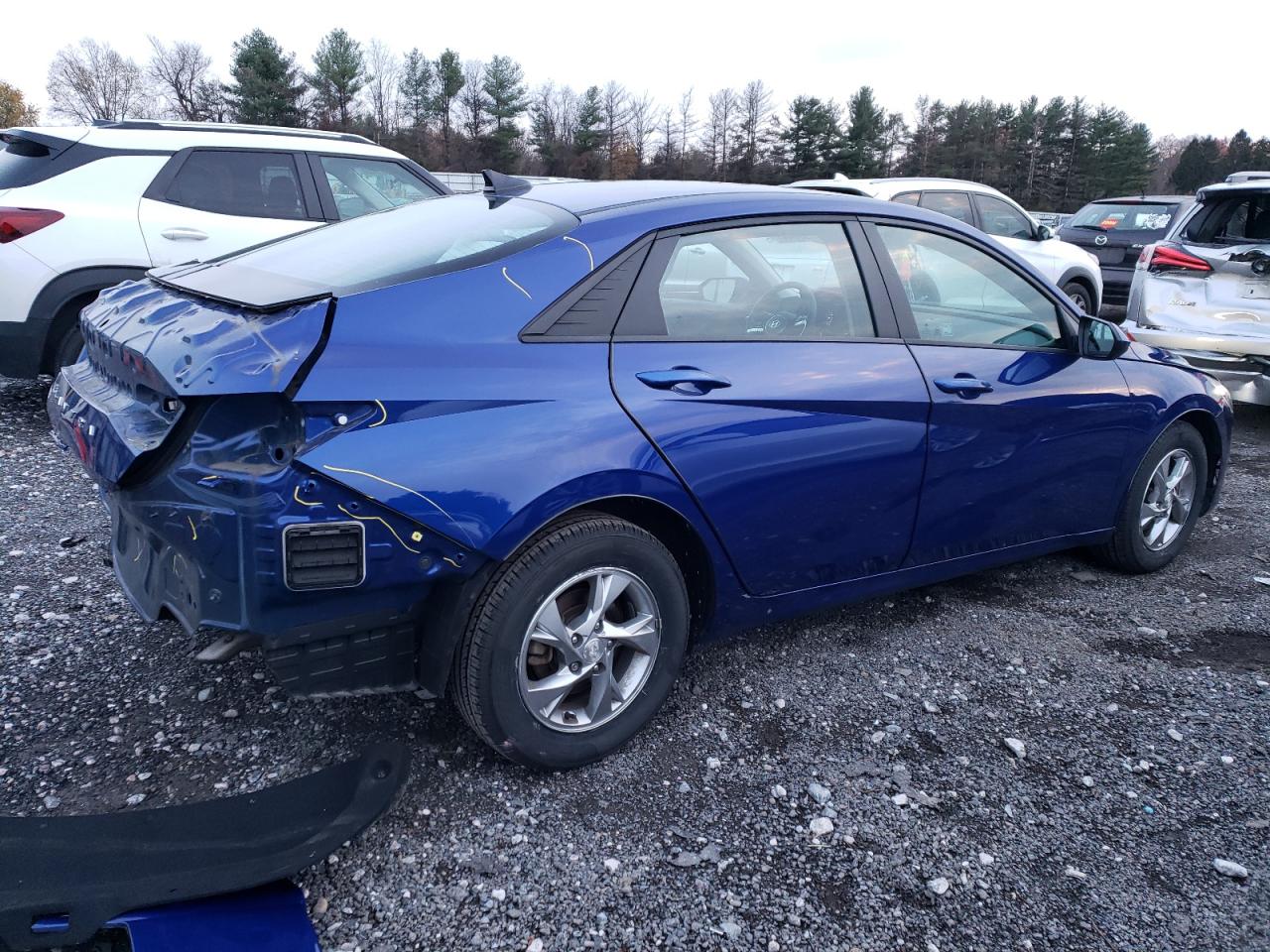 2021 Hyundai Elantra - Image 3