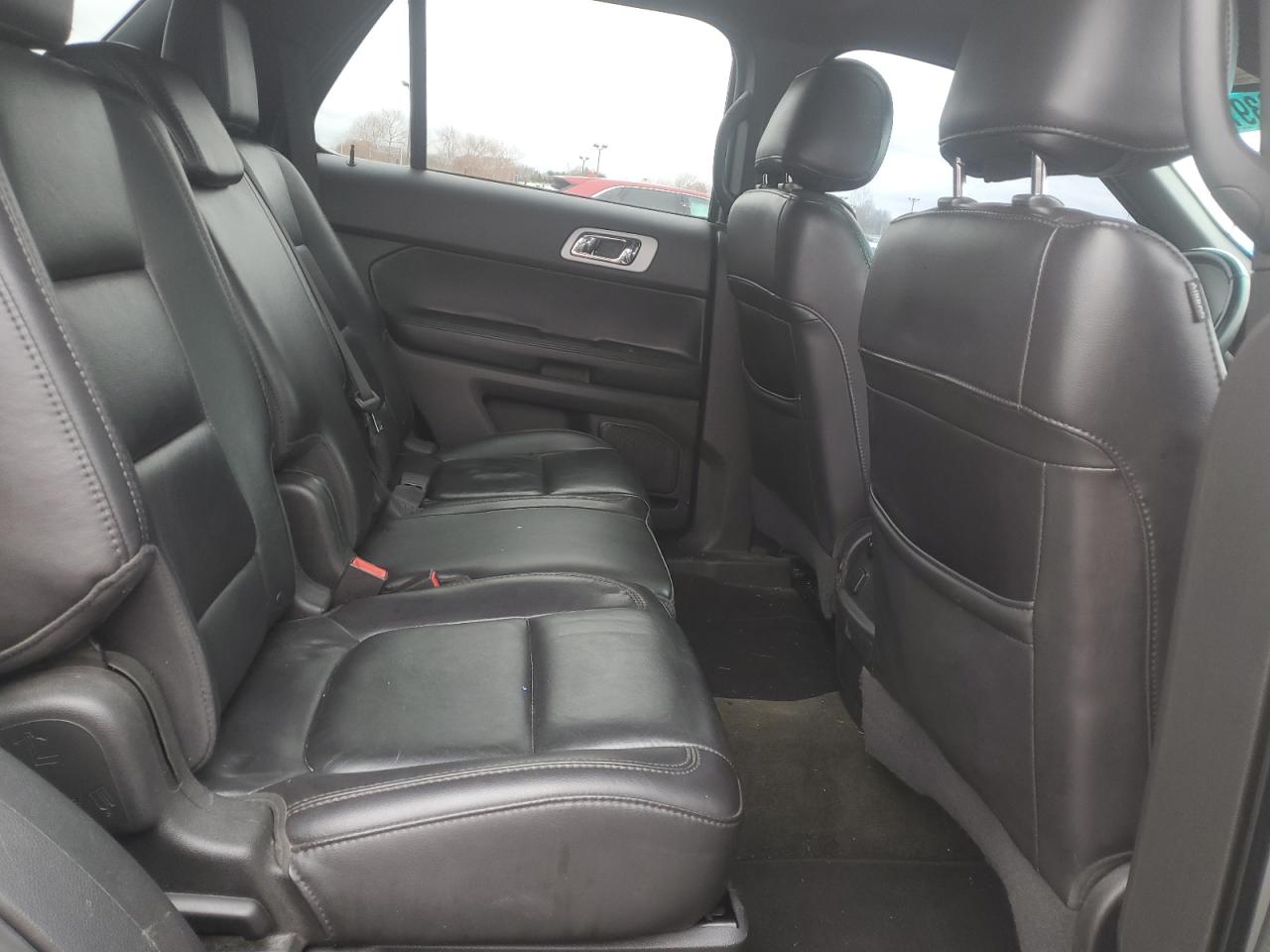 2013 Ford Explorer - Image 11
