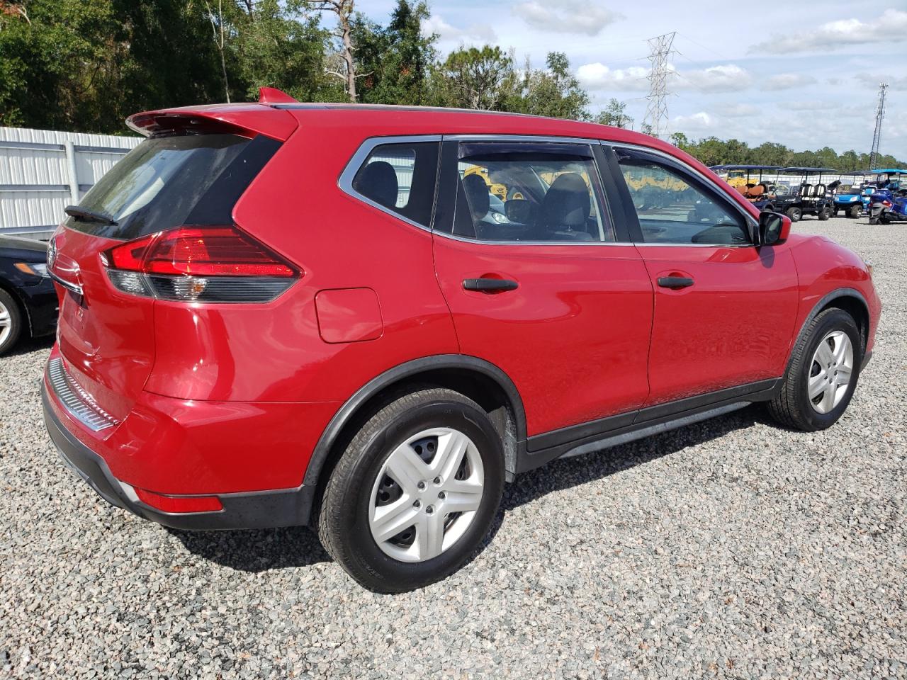 2017 Nissan Rogue - Image 3