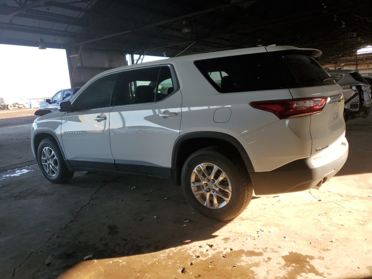 2020 Chevrolet Traverse - Image 2