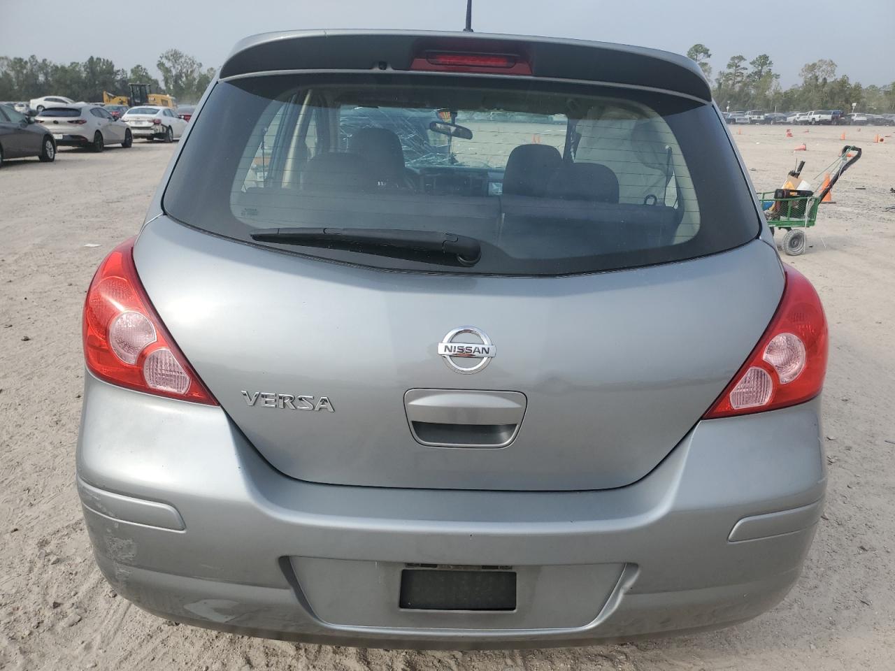 2009 Nissan Versa - Image 6