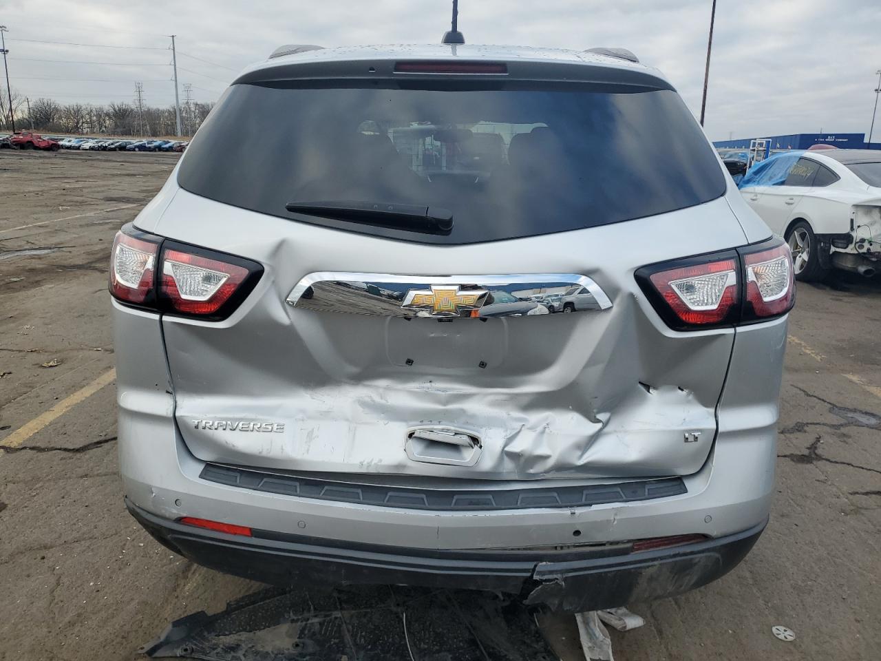 2017 Chevrolet Traverse - Image 6
