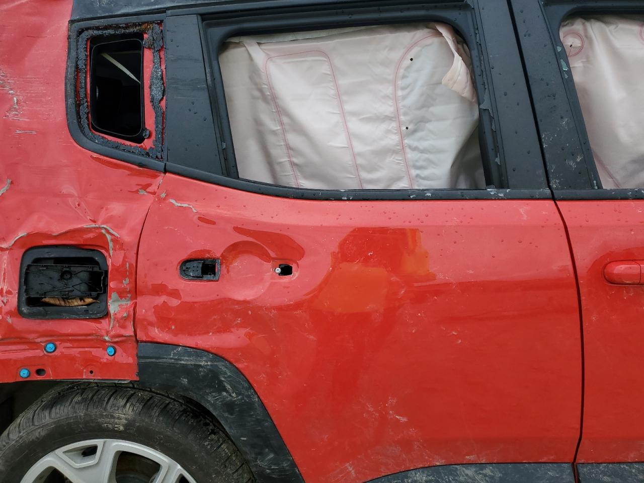 2018 Jeep Renegade - Image 12